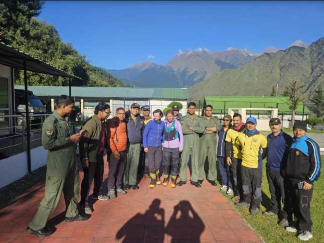 चौखंबा से विदेशी महिला पर्वतारोहियों का तीन दिन बाद सुरक्षित रेस्क्यू , मुख्यमंत्री की सतत निगरानी में चला रेस्क्यू अभियान