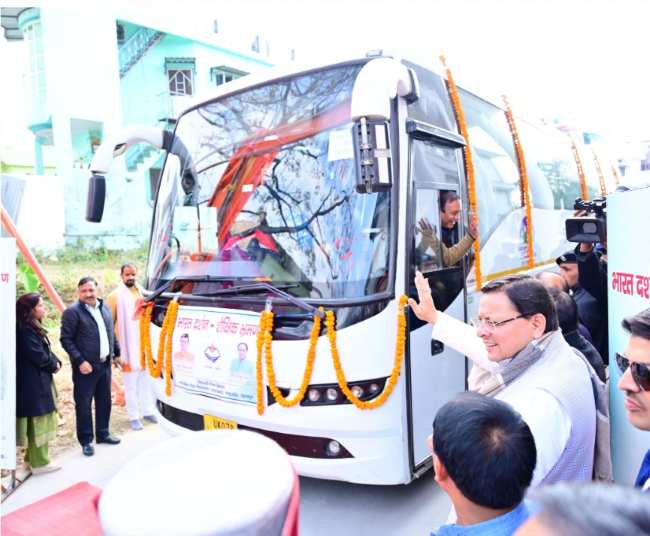 हाईस्कूल परीक्षा 2024 के टॉपर 157 छात्र – छात्राओं को भारत दर्शन शैक्षिक भ्रमण यात्रा पर किया रवाना CM धामी ने